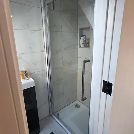 Causeway Flat In Fishponds Bristol